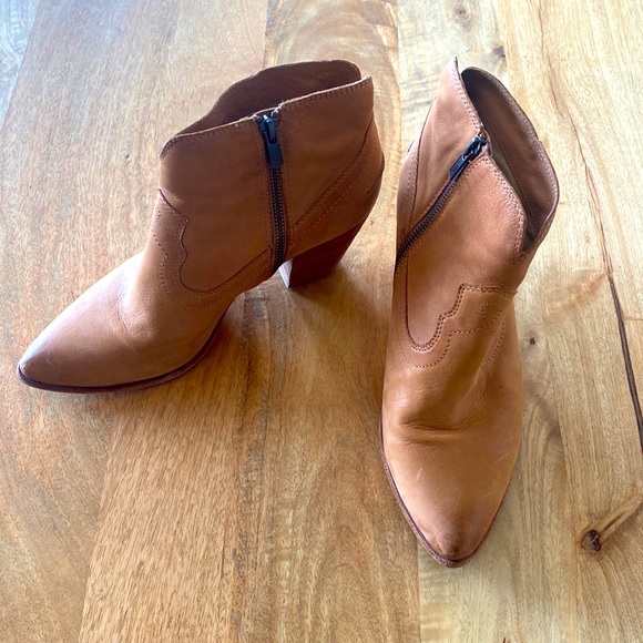 Frye Booties Tan 10 - Picture 1 of 9